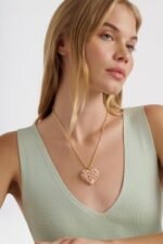 Ted Baker London Bonte Bouquet Heart Pendant Necklace for Women (Gold/Light Pink & Crystal) - Image 5