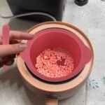 Silicone Wax Bowl Non-Stick Hair Removal Pot Liner with Wax Spatula (Pink) - Image 3