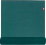 Manduka eKOLite Yoga Mat - 4mm Natural Rubber | Eco-Friendly | Soft Textured Surface | Natural Next-to-Skin Feel - Image 2