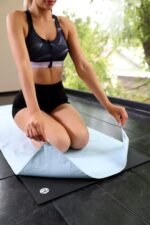 Eunzel 2 Pack Hot Yoga Towel Non Slip Yoga Mat Towel Non-Slip Sweat Absorbent Microfiber Towel for Hot Yoga, Pilates and Workout 72" x 26.5", Blue/Purple - Image 5