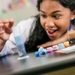 Crayola Colour Chemistry Lab Set - Image 4